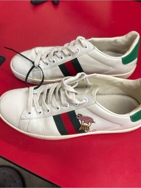 Gucci authentic shoes White Sneakers with Green Heel and Red & Green Web Stripe